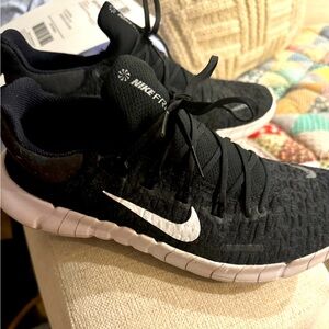 Women's Nike free running shoes size 8 1/2
